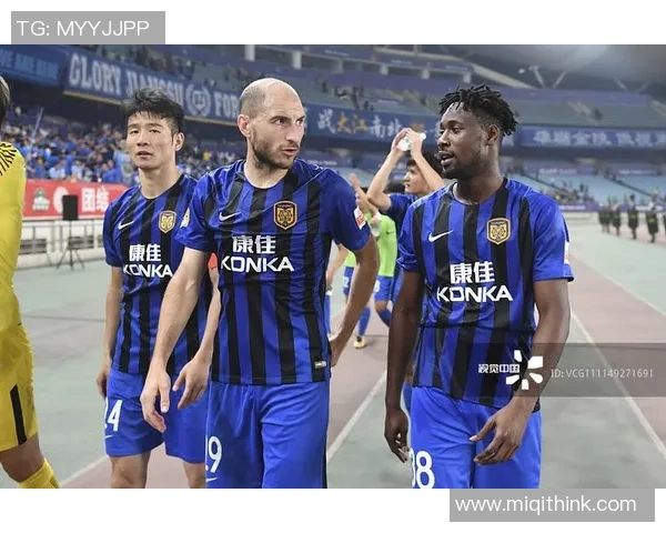 天津泰达迎战江苏苏宁中超联赛精彩对决引发球迷热议