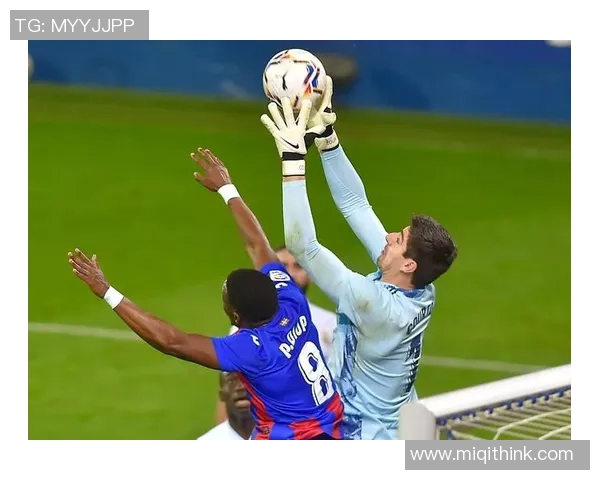 库尔图瓦:守门员的传奇之路与足球世界的辉煌瞬间 库尔图瓦:守门员的传奇之路与足球世界的辉煌瞬间