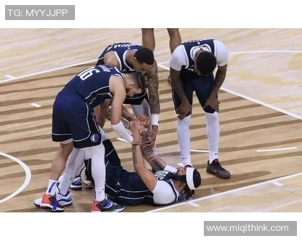 腾讯火箭与独行侠激战正酣NBA赛季精彩对决引发球迷热议 腾讯火箭与独行侠激战正酣NBA赛季精彩对决引发球迷热议